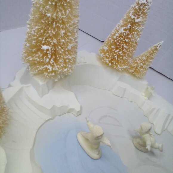 Department 56 Snowbabies Animated Skating Pond Christmas Holiday - Picture 10 of 15